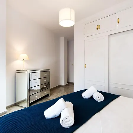 Atarazanas River Road Apartment *
